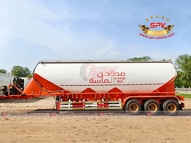 48 CBM Stainless Steel Semitrailer Tank - Left Side
